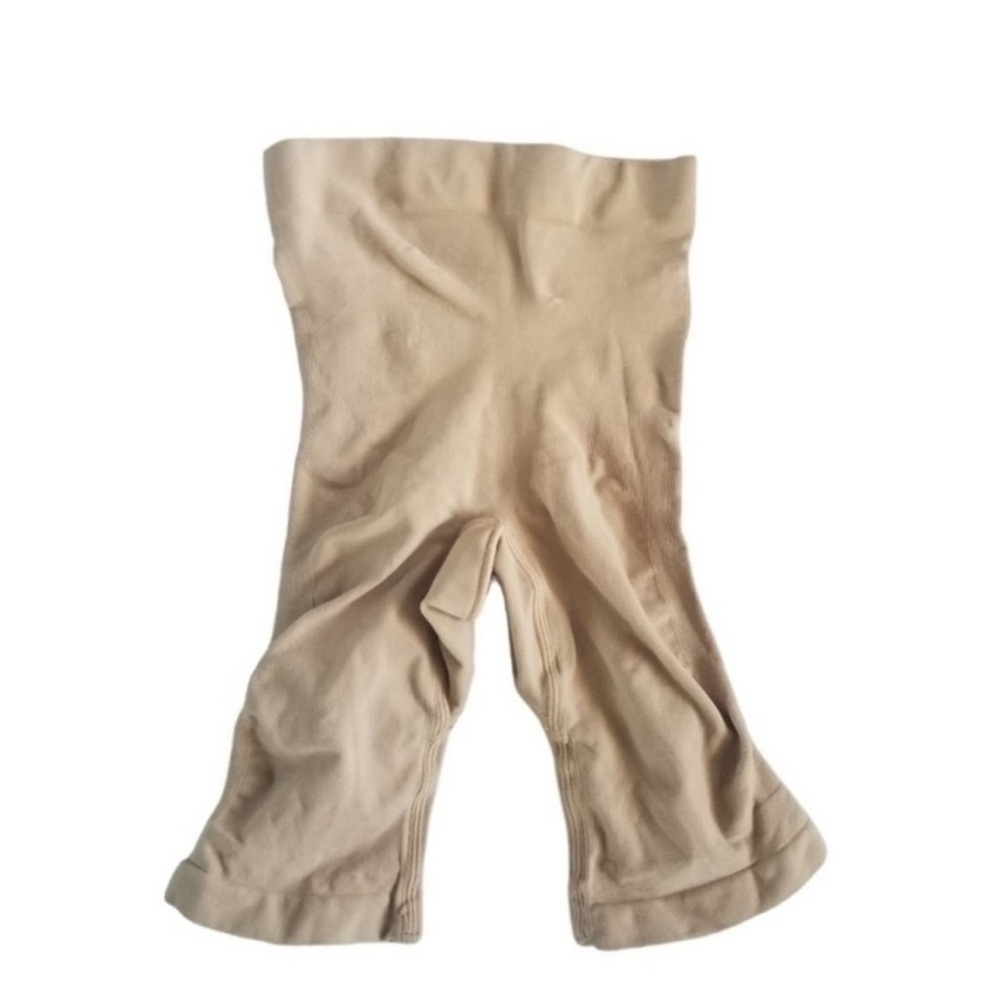 NWOT Skims sculpting shorts s/m